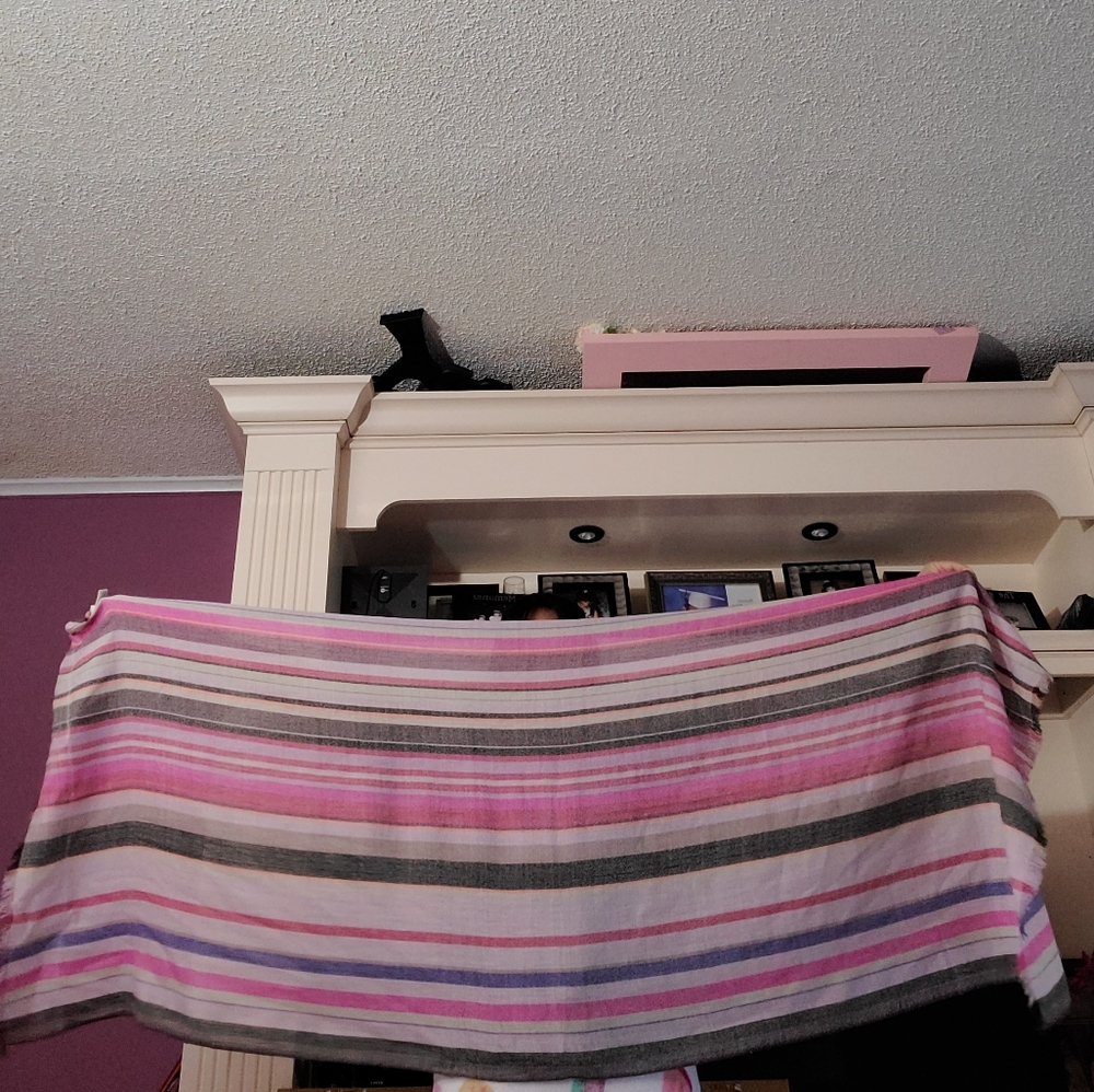 American Eagle scarf - Picture 3 of 3